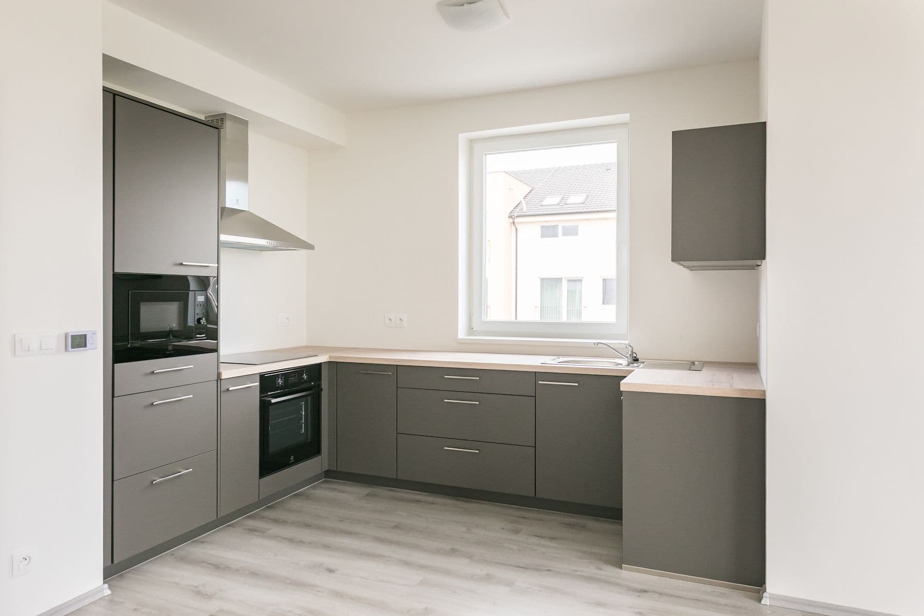 1 bedroom with open-plan kitchen flat for sale, 58 m², Hrnčířská, Uhlířské Janovice, Středočeský Region 1 bedroom with open-plan kitchen flat for sale, 58 m², Hrnčířská, Uhlířské Janovice, Středočeský Region