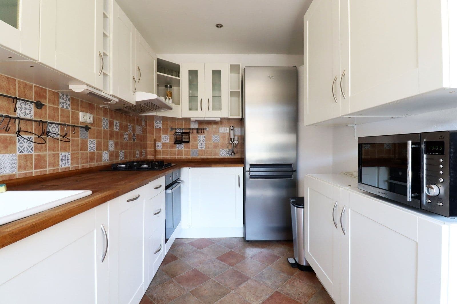 2 bedroom with open-plan kitchen flat to rent, 71 m², Mádrova, Prague, Prague 2 bedroom with open-plan kitchen flat to rent, 71 m², Mádrova, Prague, Prague