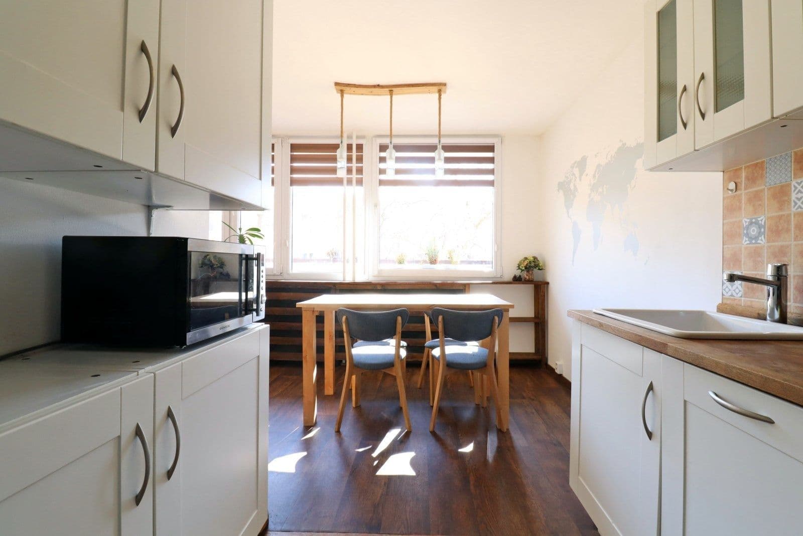 2 bedroom with open-plan kitchen flat to rent, 71 m², Mádrova, Prague, Prague 2 bedroom with open-plan kitchen flat to rent, 71 m², Mádrova, Prague, Prague