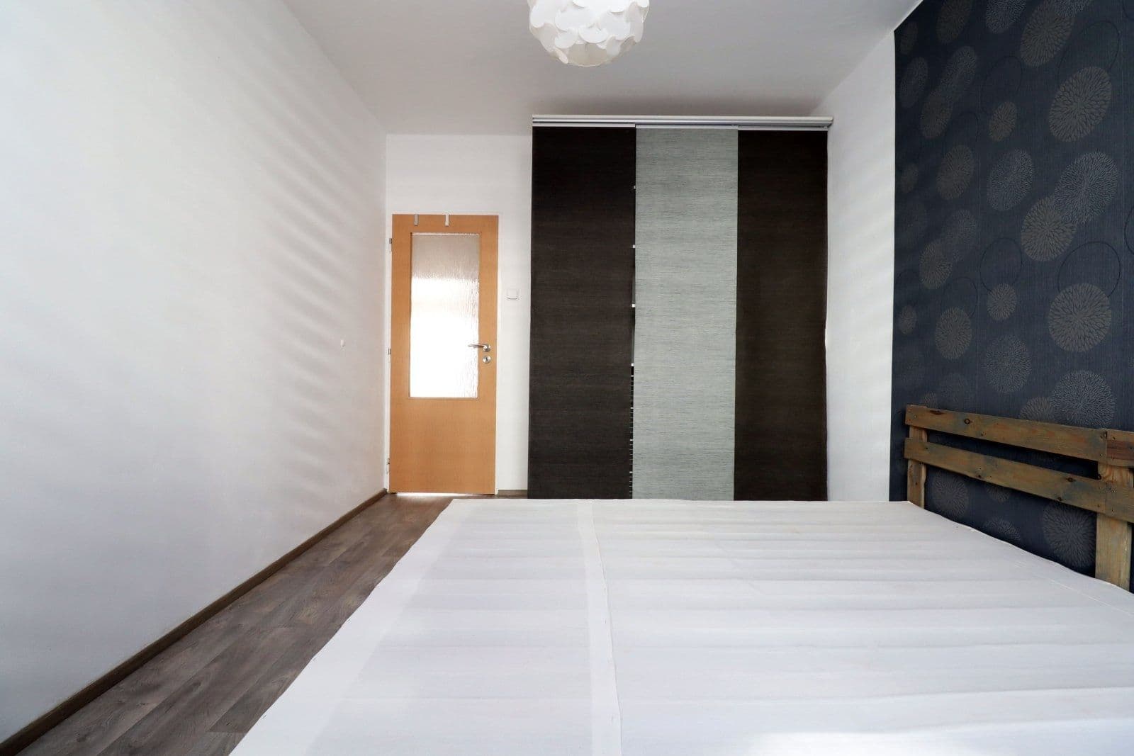 2 bedroom with open-plan kitchen flat to rent, 71 m², Mádrova, Prague, Prague 2 bedroom with open-plan kitchen flat to rent, 71 m², Mádrova, Prague, Prague