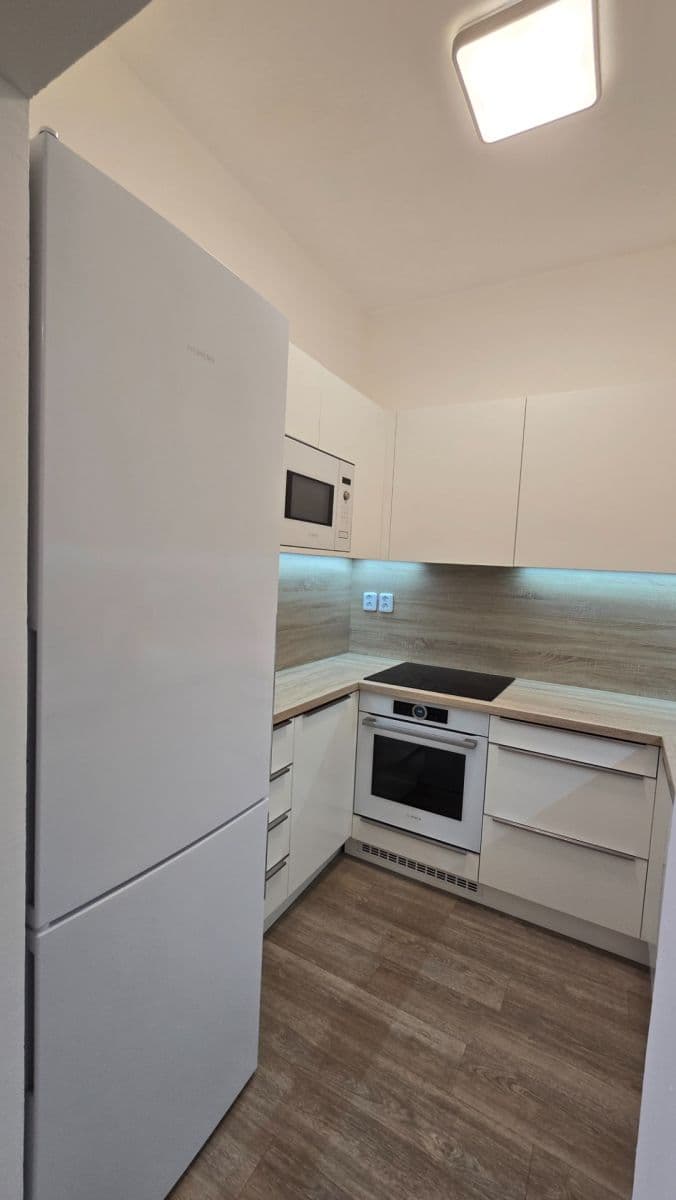 2 bedroom flat to rent, 54 m², Bulharská, Prague, Prague 2 bedroom flat to rent, 54 m², Bulharská, Prague, Prague
