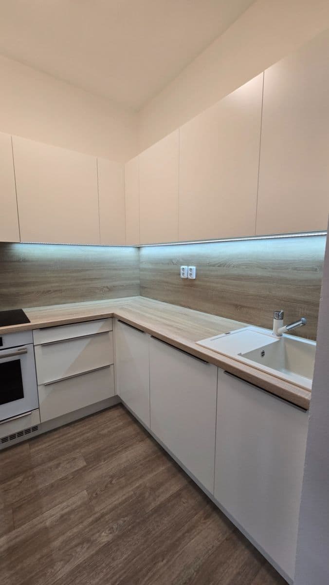 2 bedroom flat to rent, 54 m², Bulharská, Prague, Prague 2 bedroom flat to rent, 54 m², Bulharská, Prague, Prague
