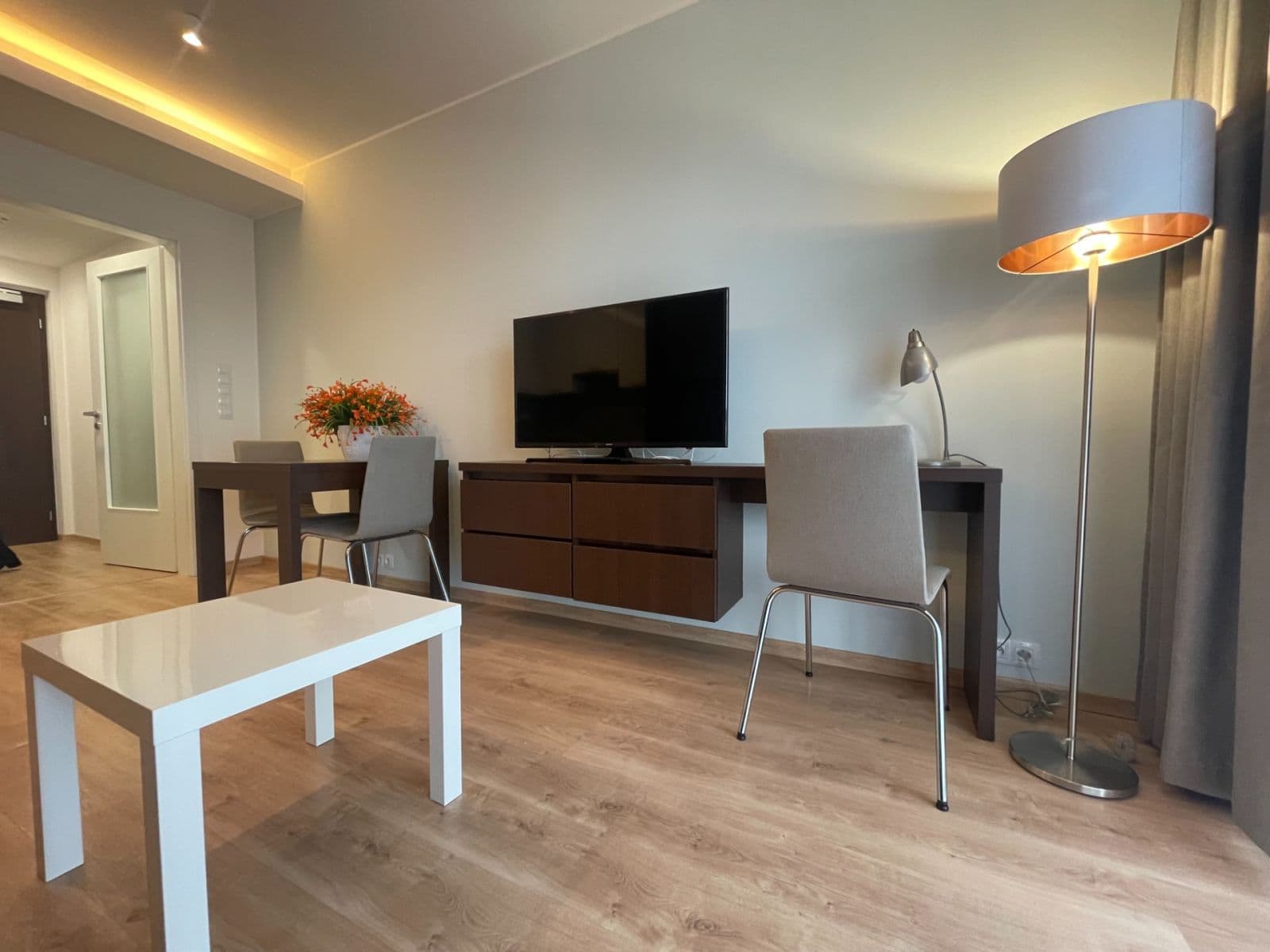 Studio flat to rent, 27 m², Mukařovského, Prague, Prague Studio flat to rent, 27 m², Mukařovského, Prague, Prague