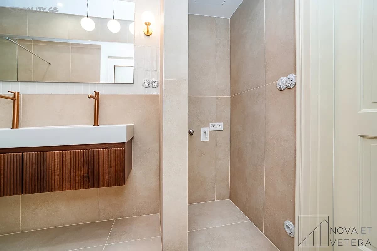 1 bedroom with open-plan kitchen flat to rent, 71 m², Újezd, Prague, Prague 1 bedroom with open-plan kitchen flat to rent, 71 m², Újezd, Prague, Prague