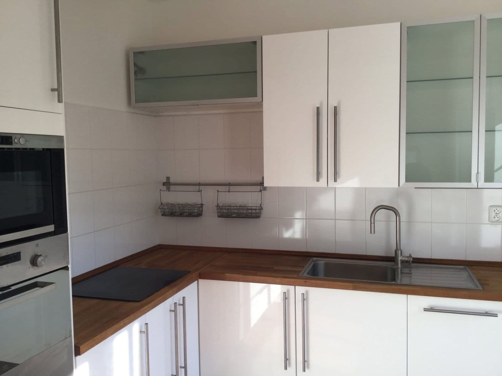 3 bedroom flat to rent, 100 m², Komenského, Černošice, Středočeský Region 3 bedroom flat to rent, 100 m², Komenského, Černošice, Středočeský Region