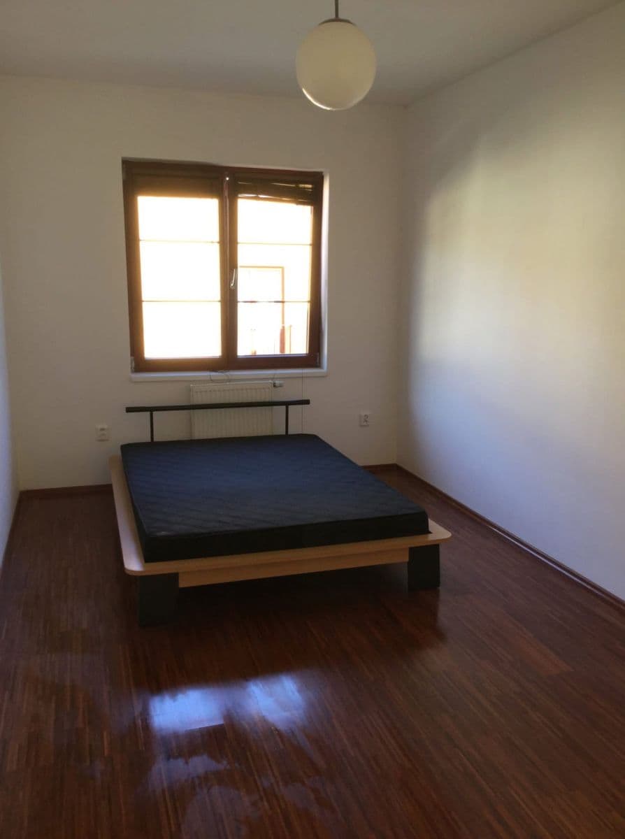 3 bedroom flat to rent, 100 m², Komenského, Černošice, Středočeský Region 3 bedroom flat to rent, 100 m², Komenského, Černošice, Středočeský Region