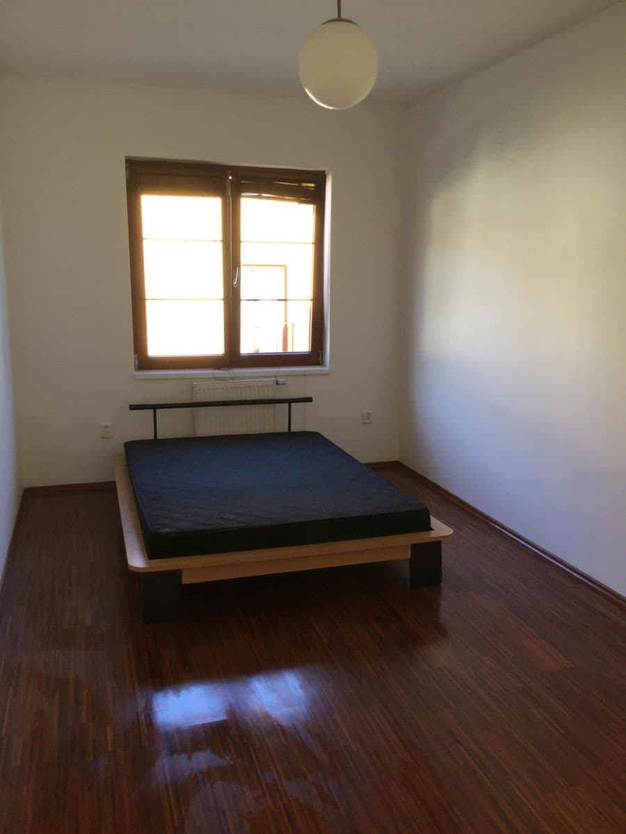 3 bedroom flat to rent, 100 m², Komenského, Černošice, Středočeský Region 3 bedroom flat to rent, 100 m², Komenského, Černošice, Středočeský Region