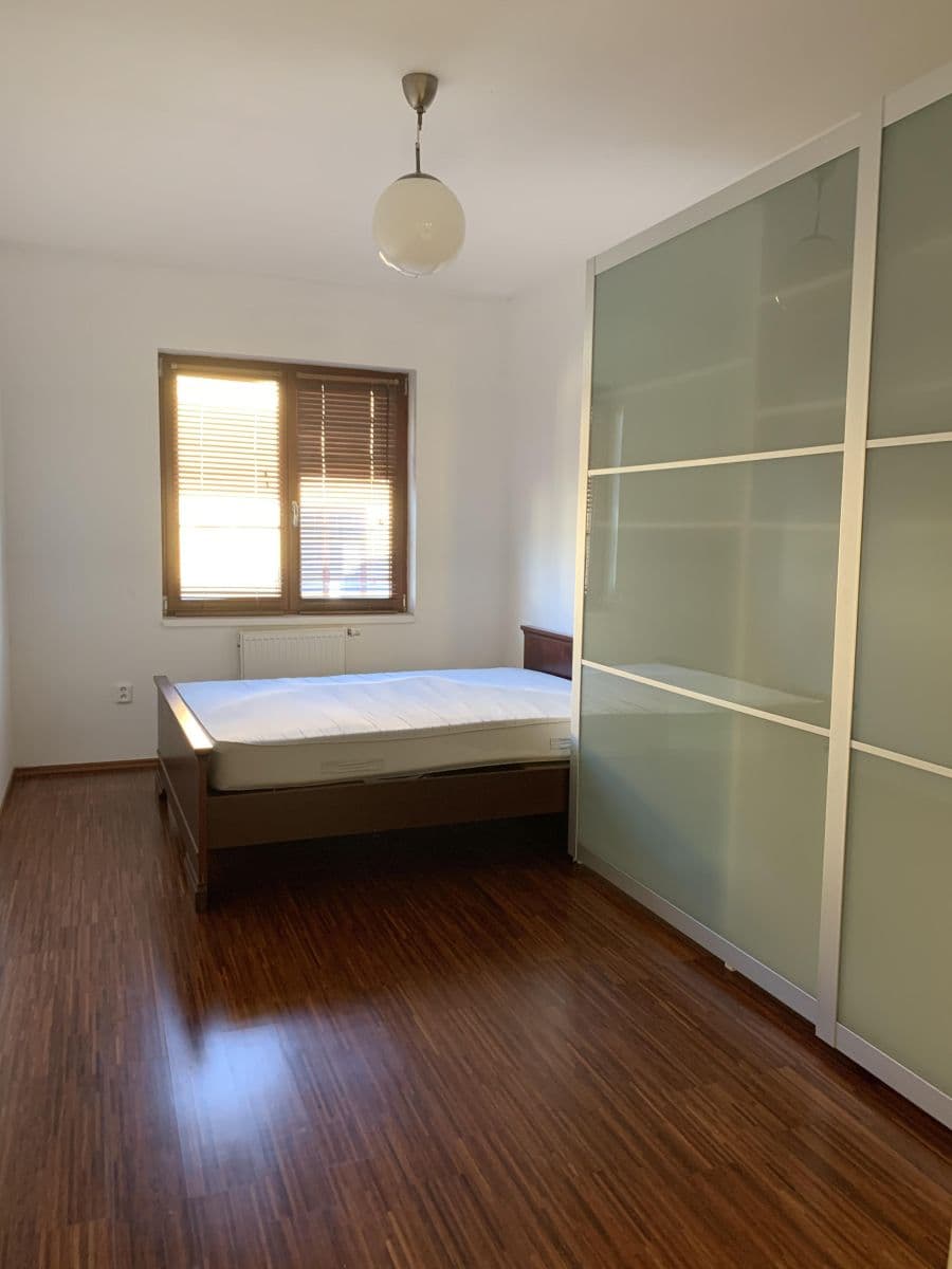 3 bedroom flat to rent, 100 m², Komenského, Černošice, Středočeský Region 3 bedroom flat to rent, 100 m², Komenského, Černošice, Středočeský Region