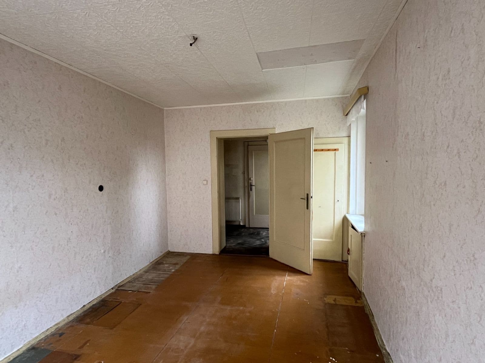 4 bedroom flat for sale, 100 m², Hlavní, Aš, Karlovarský Region 4 bedroom flat for sale, 100 m², Hlavní, Aš, Karlovarský Region