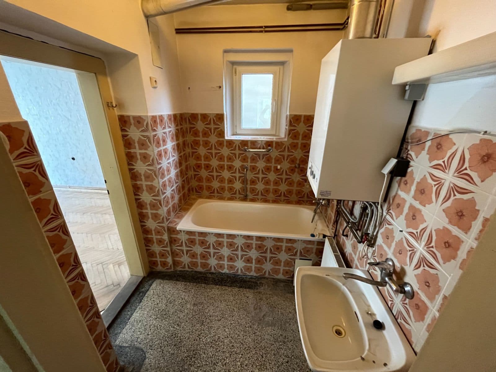 4 bedroom flat for sale, 100 m², Hlavní, Aš, Karlovarský Region 4 bedroom flat for sale, 100 m², Hlavní, Aš, Karlovarský Region