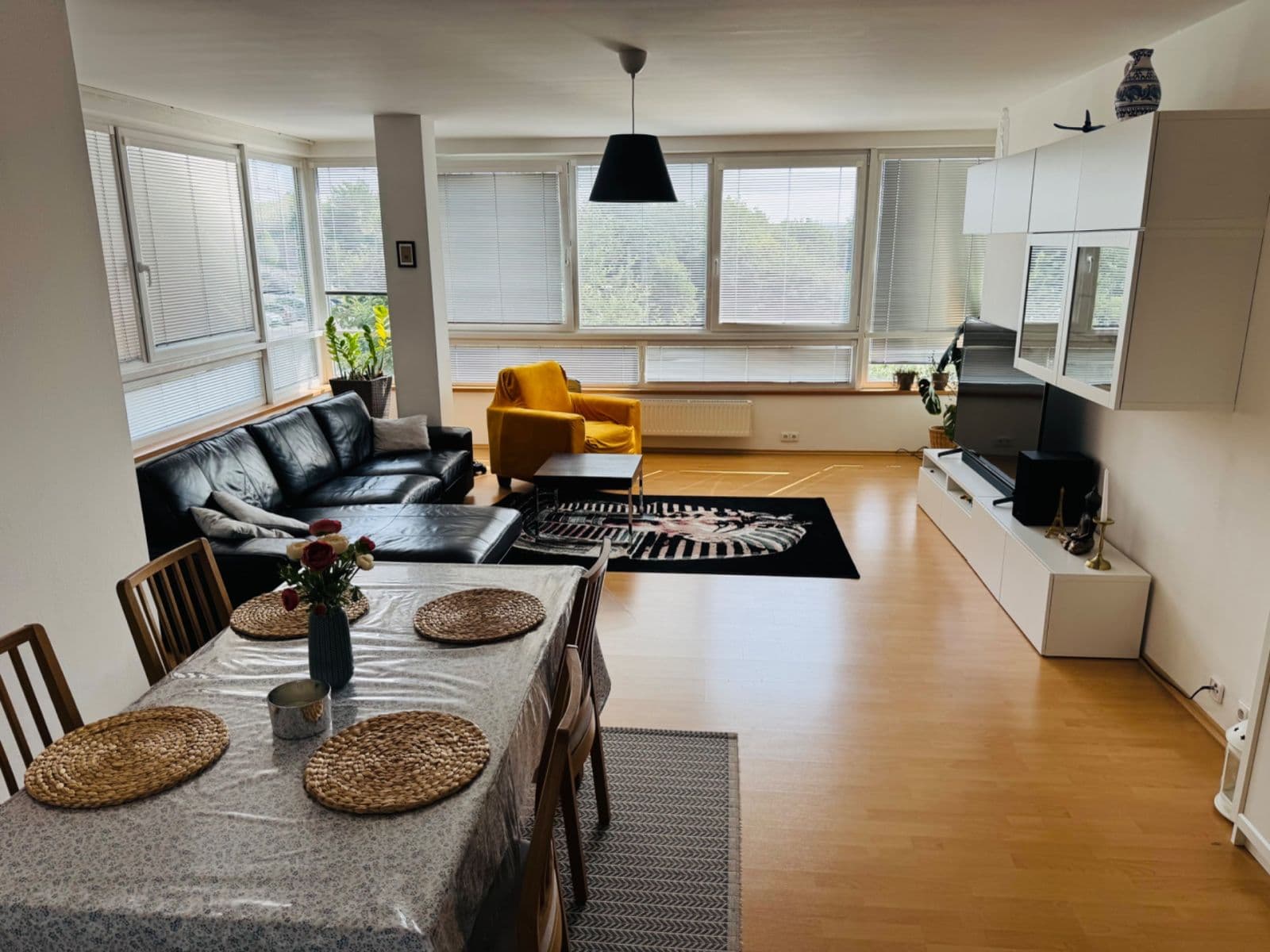 3 bedroom with open-plan kitchen flat to rent, 142 m², Na Honech I, Zlín, Zlínský Region 3 bedroom with open-plan kitchen flat to rent, 142 m², Na Honech I, Zlín, Zlínský Region