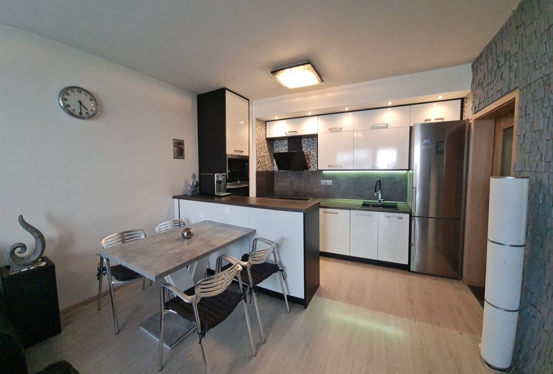 2 bedroom with open-plan kitchen flat for sale, 78 m², Soukalova, Prague, Prague 2 bedroom with open-plan kitchen flat for sale, 78 m², Soukalova, Prague, Prague