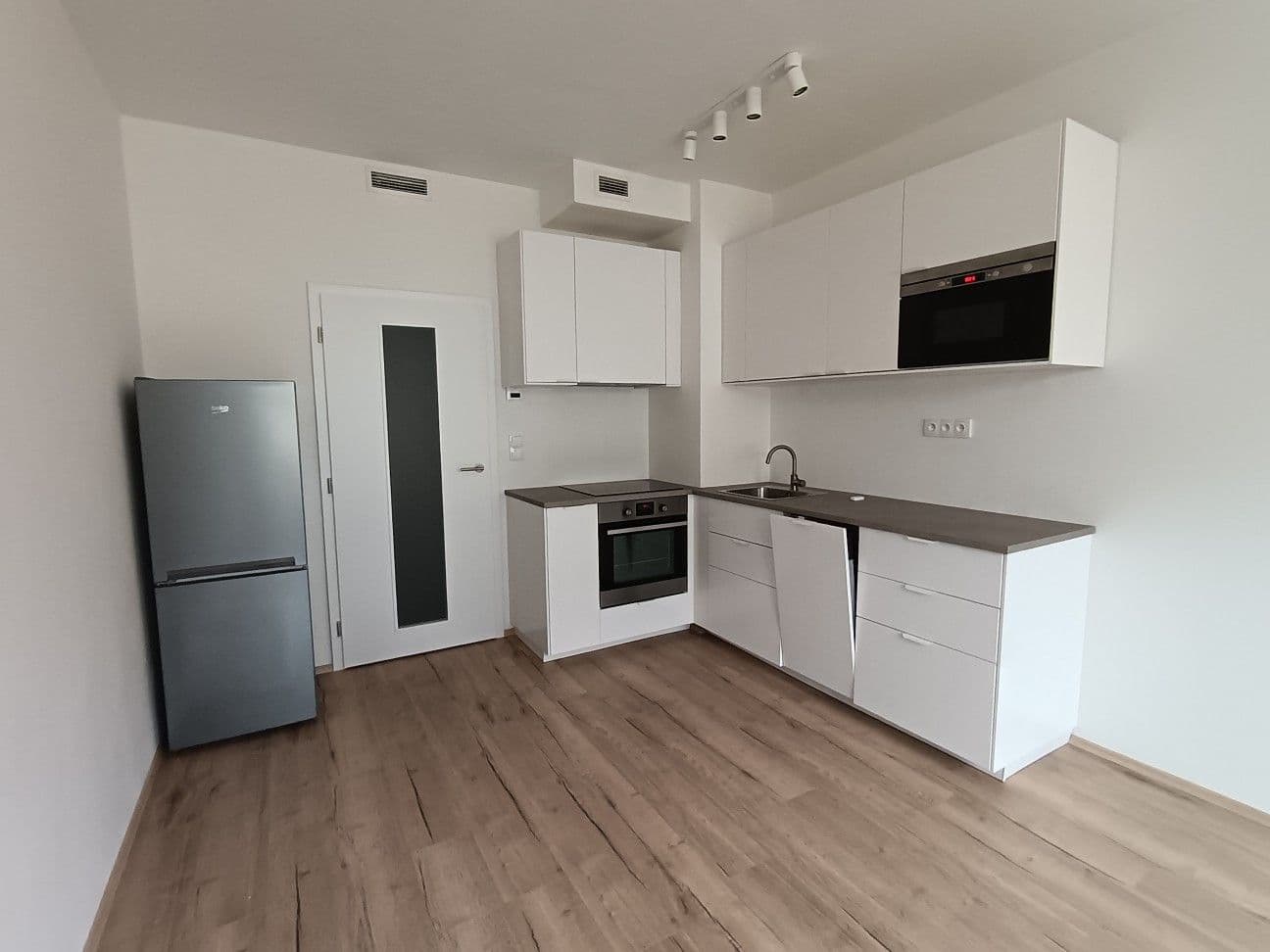 Studio flat to rent, 26 m², Křenová, Brno, Jihomoravský Region Studio flat to rent, 26 m², Křenová, Brno, Jihomoravský Region