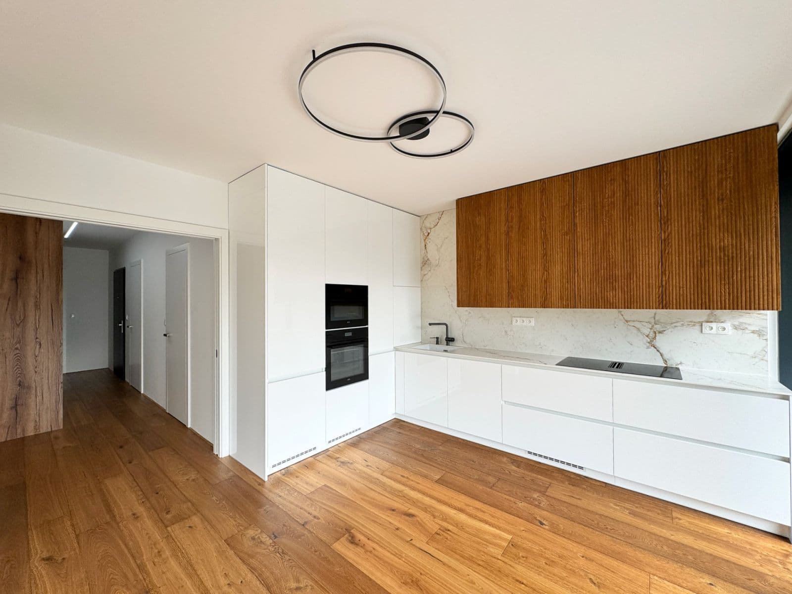 2 bedroom with open-plan kitchen flat to rent, 91 m², Horní, Brno, Jihomoravský Region 2 bedroom with open-plan kitchen flat to rent, 91 m², Horní, Brno, Jihomoravský Region