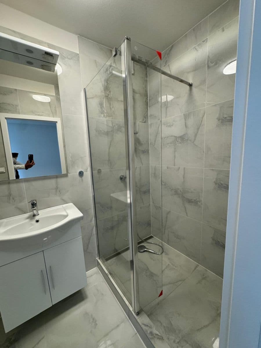 1 bedroom with open-plan kitchen flat to rent, 60 m², Choťánky, Středočeský Region 1 bedroom with open-plan kitchen flat to rent, 60 m², Choťánky, Středočeský Region