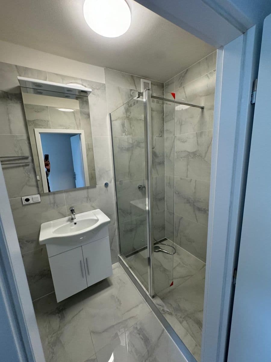 1 bedroom with open-plan kitchen flat to rent, 60 m², Choťánky, Středočeský Region 1 bedroom with open-plan kitchen flat to rent, 60 m², Choťánky, Středočeský Region