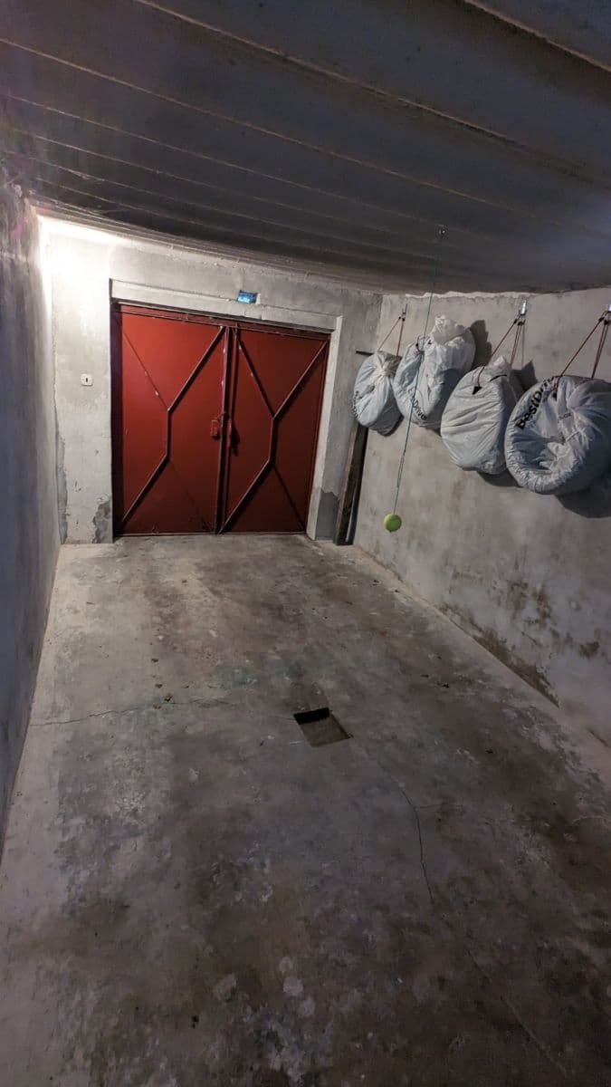 garage for sale, 19 m², Opavská, Brno, Jihomoravský Region garage for sale, 19 m², Opavská, Brno, Jihomoravský Region