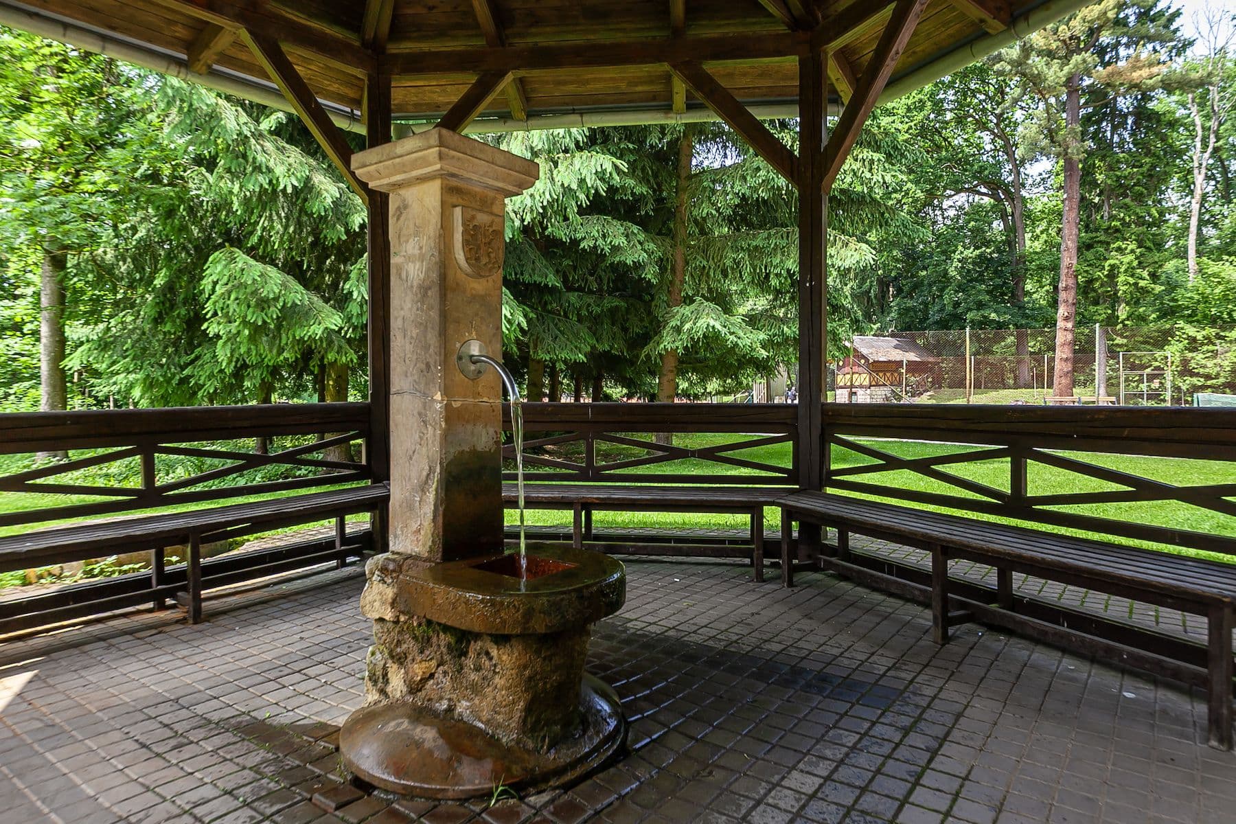 5 bedroom flat for sale, 202 m², Jiráskovo nábřeží, Lázně Bělohrad, Královéhradecký Region 5 bedroom flat for sale, 202 m², Jiráskovo nábřeží, Lázně Bělohrad, Královéhradecký Region