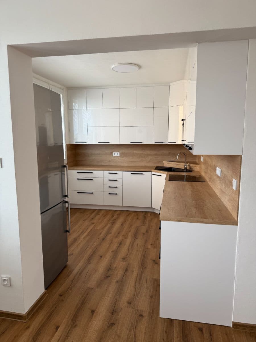 2 bedroom with open-plan kitchen flat to rent, 60 m², Nerudova, Kolín, Středočeský Region 2 bedroom with open-plan kitchen flat to rent, 60 m², Nerudova, Kolín, Středočeský Region