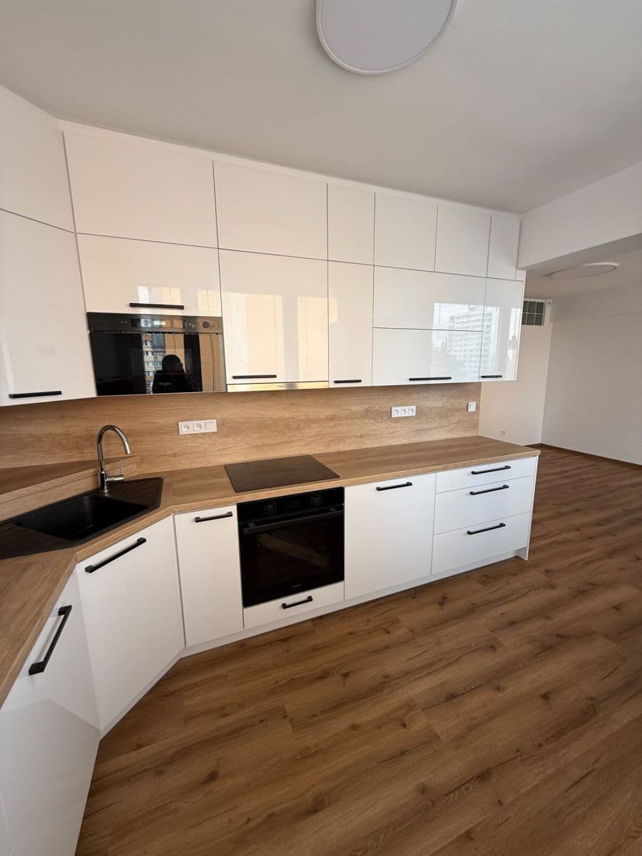 2 bedroom with open-plan kitchen flat to rent, 60 m², Nerudova, Kolín, Středočeský Region 2 bedroom with open-plan kitchen flat to rent, 60 m², Nerudova, Kolín, Středočeský Region