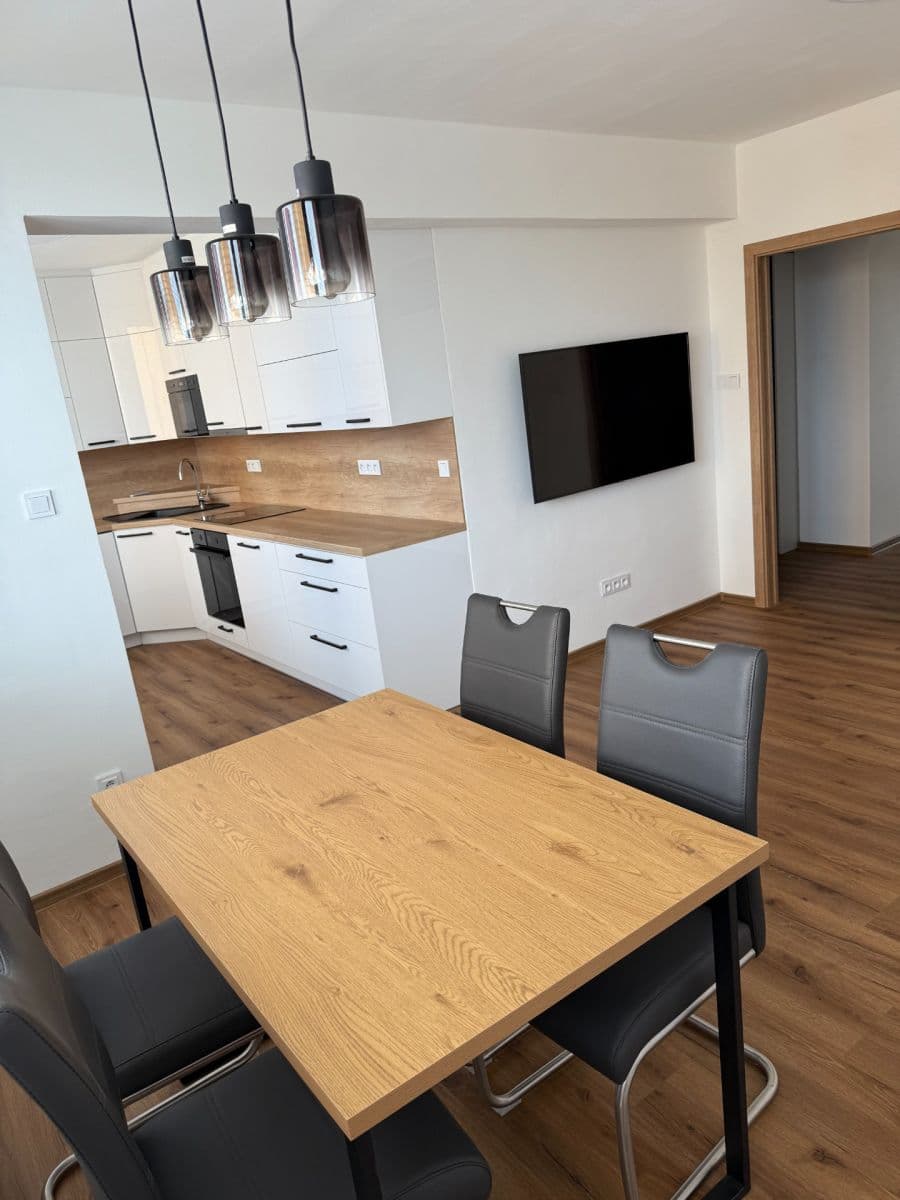 2 bedroom with open-plan kitchen flat to rent, 60 m², Nerudova, Kolín, Středočeský Region 2 bedroom with open-plan kitchen flat to rent, 60 m², Nerudova, Kolín, Středočeský Region