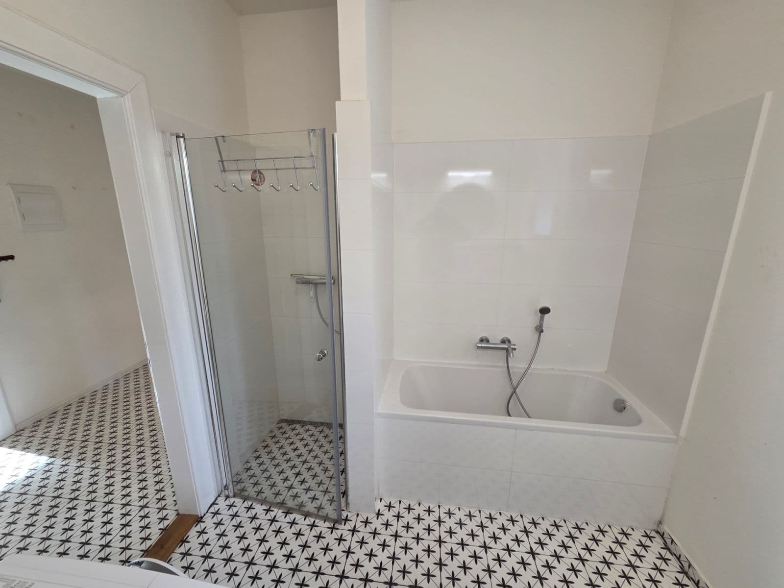 1 bedroom with open-plan kitchen flat to rent, 75 m², Zahradníčkova, Prague, Prague 1 bedroom with open-plan kitchen flat to rent, 75 m², Zahradníčkova, Prague, Prague