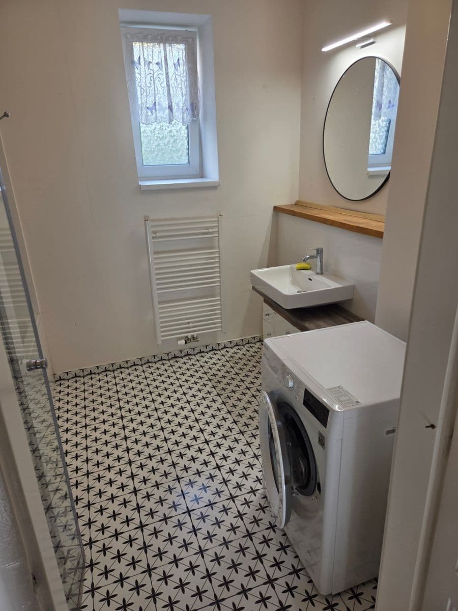 1 bedroom with open-plan kitchen flat to rent, 75 m², Zahradníčkova, Prague, Prague 1 bedroom with open-plan kitchen flat to rent, 75 m², Zahradníčkova, Prague, Prague