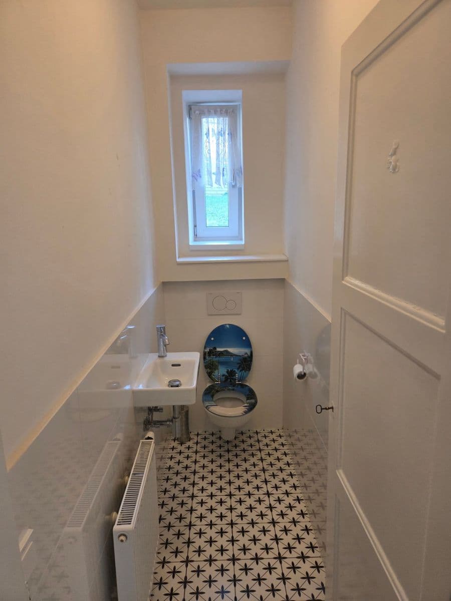 1 bedroom with open-plan kitchen flat to rent, 75 m², Zahradníčkova, Prague, Prague 1 bedroom with open-plan kitchen flat to rent, 75 m², Zahradníčkova, Prague, Prague