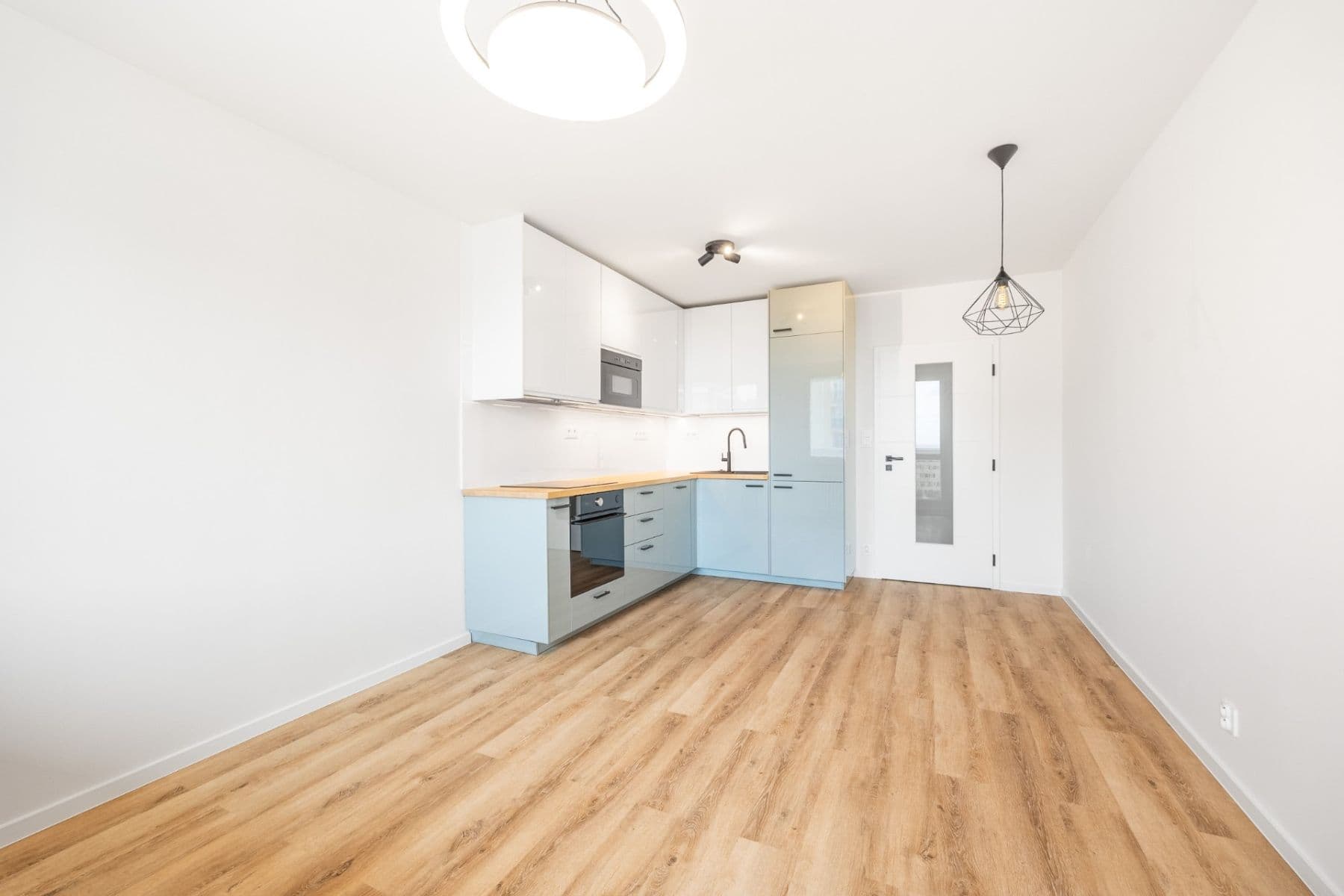 3 bedroom with open-plan kitchen flat for sale, 75 m², Sosnovecká, Prague, Prague 3 bedroom with open-plan kitchen flat for sale, 75 m², Sosnovecká, Prague, Prague