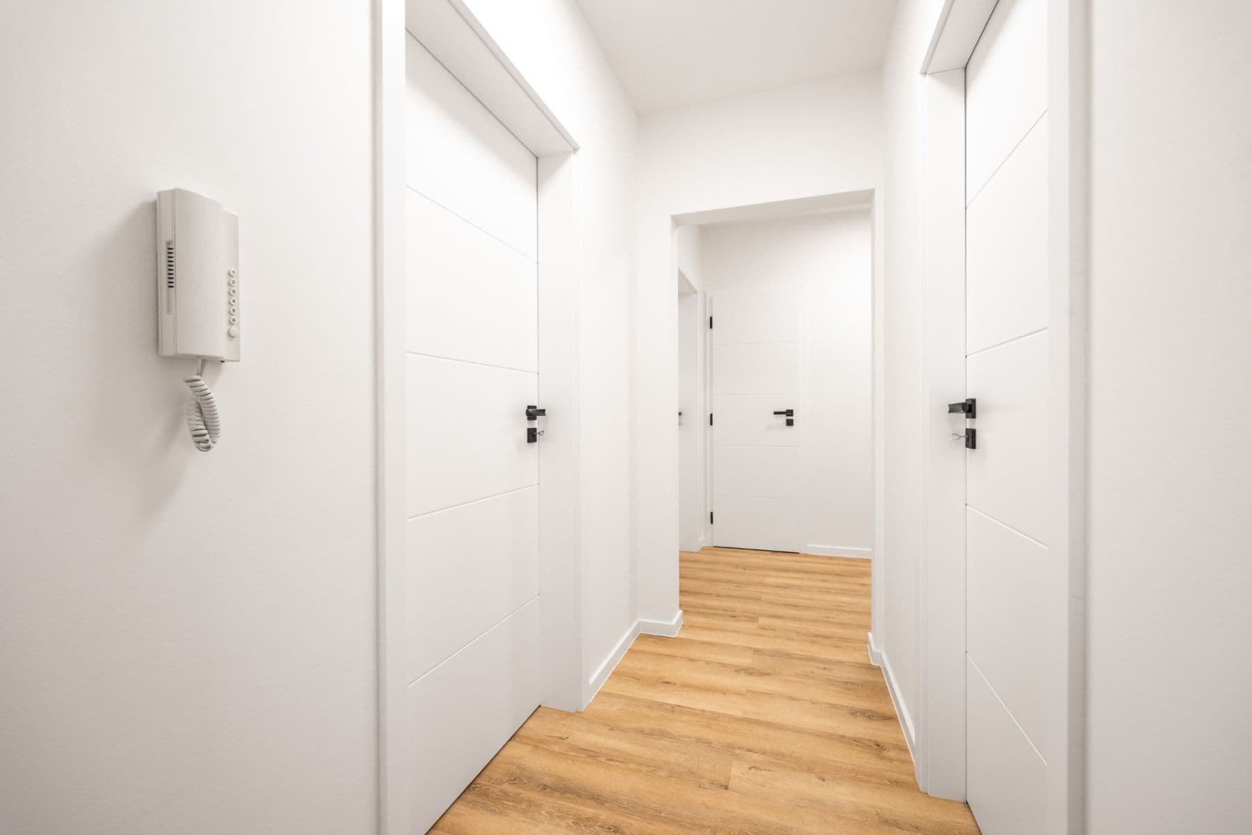 3 bedroom with open-plan kitchen flat for sale, 75 m², Sosnovecká, Prague, Prague 3 bedroom with open-plan kitchen flat for sale, 75 m², Sosnovecká, Prague, Prague