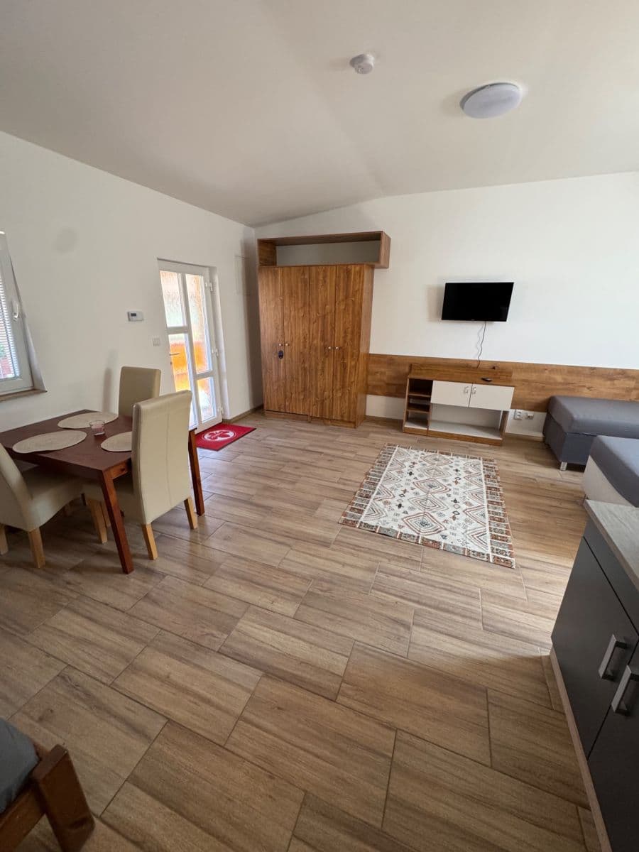 Studio flat to rent, 36 m², Libeř, Středočeský Region Studio flat to rent, 36 m², Libeř, Středočeský Region