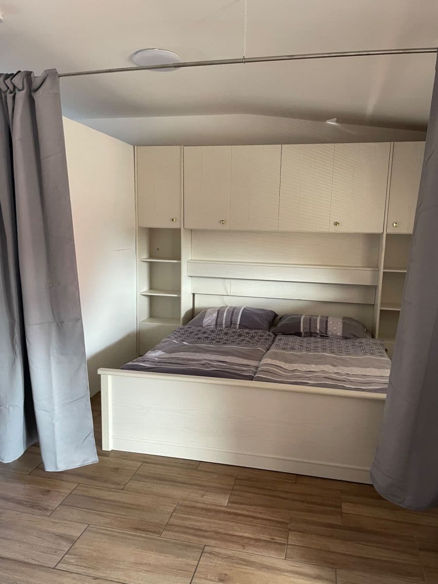 Studio flat to rent, 36 m², Libeř, Středočeský Region Studio flat to rent, 36 m², Libeř, Středočeský Region
