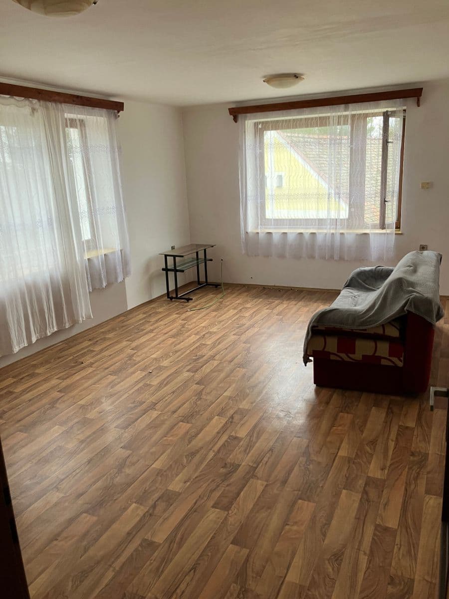 Studio flat to rent, 44 m², Velimská, Sokoleč, Středočeský Region Studio flat to rent, 44 m², Velimská, Sokoleč, Středočeský Region