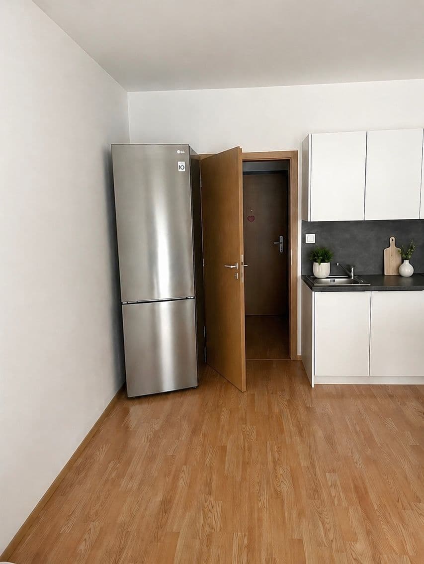 1 bedroom with open-plan kitchen flat to rent, 53 m², Ječná, Hostivice, Středočeský Region 1 bedroom with open-plan kitchen flat to rent, 53 m², Ječná, Hostivice, Středočeský Region