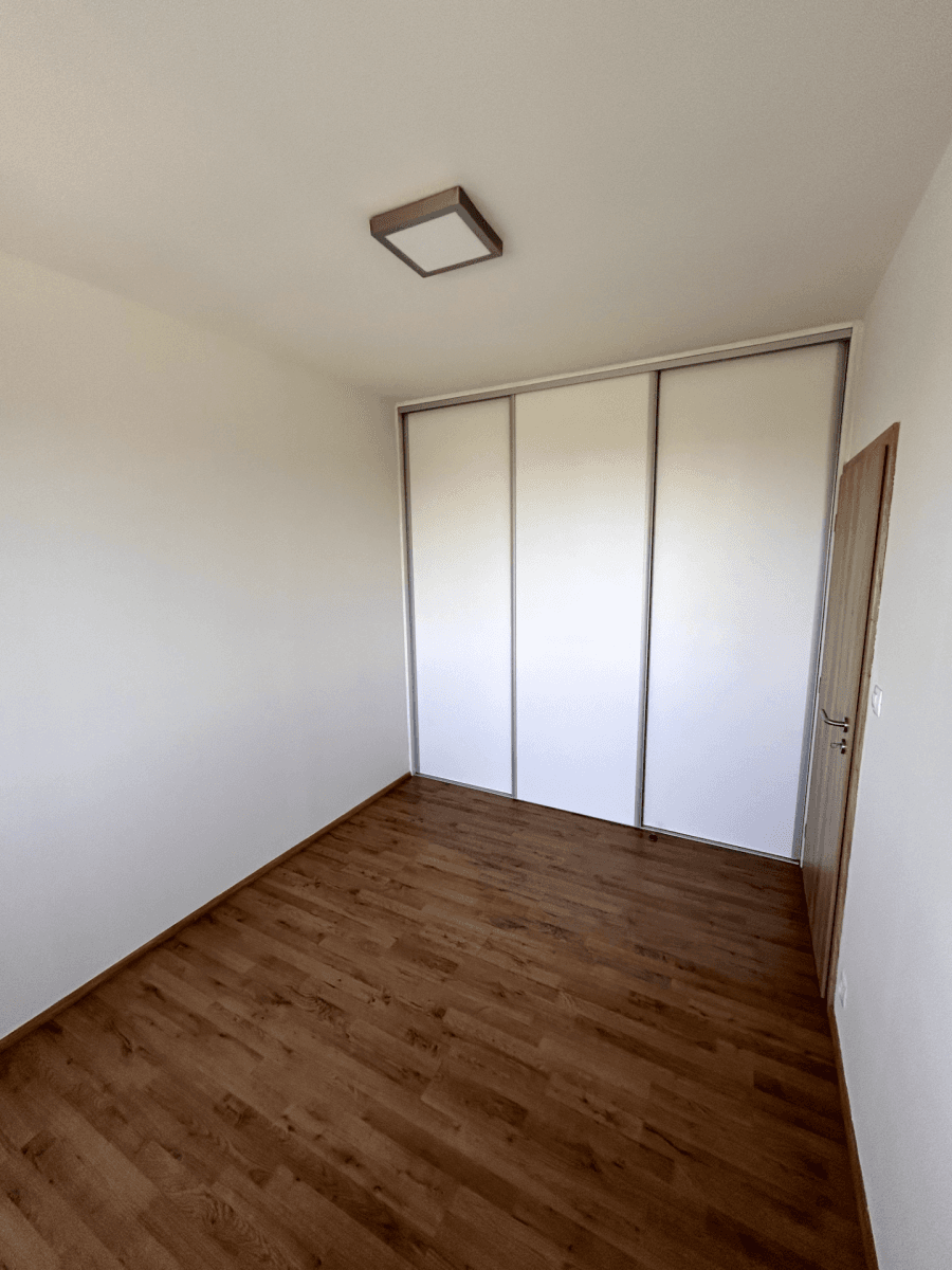 1 bedroom with open-plan kitchen flat to rent, 36 m², Cesta brigádníků, Kralupy nad Vltavou, Středočeský Region 1 bedroom with open-plan kitchen flat to rent, 36 m², Cesta brigádníků, Kralupy nad Vltavou, Středočeský Region