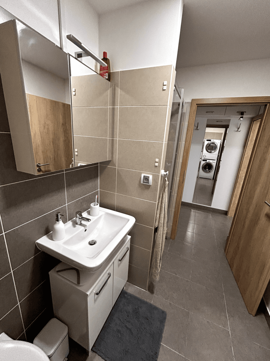 1 bedroom with open-plan kitchen flat to rent, 36 m², Cesta brigádníků, Kralupy nad Vltavou, Středočeský Region 1 bedroom with open-plan kitchen flat to rent, 36 m², Cesta brigádníků, Kralupy nad Vltavou, Středočeský Region