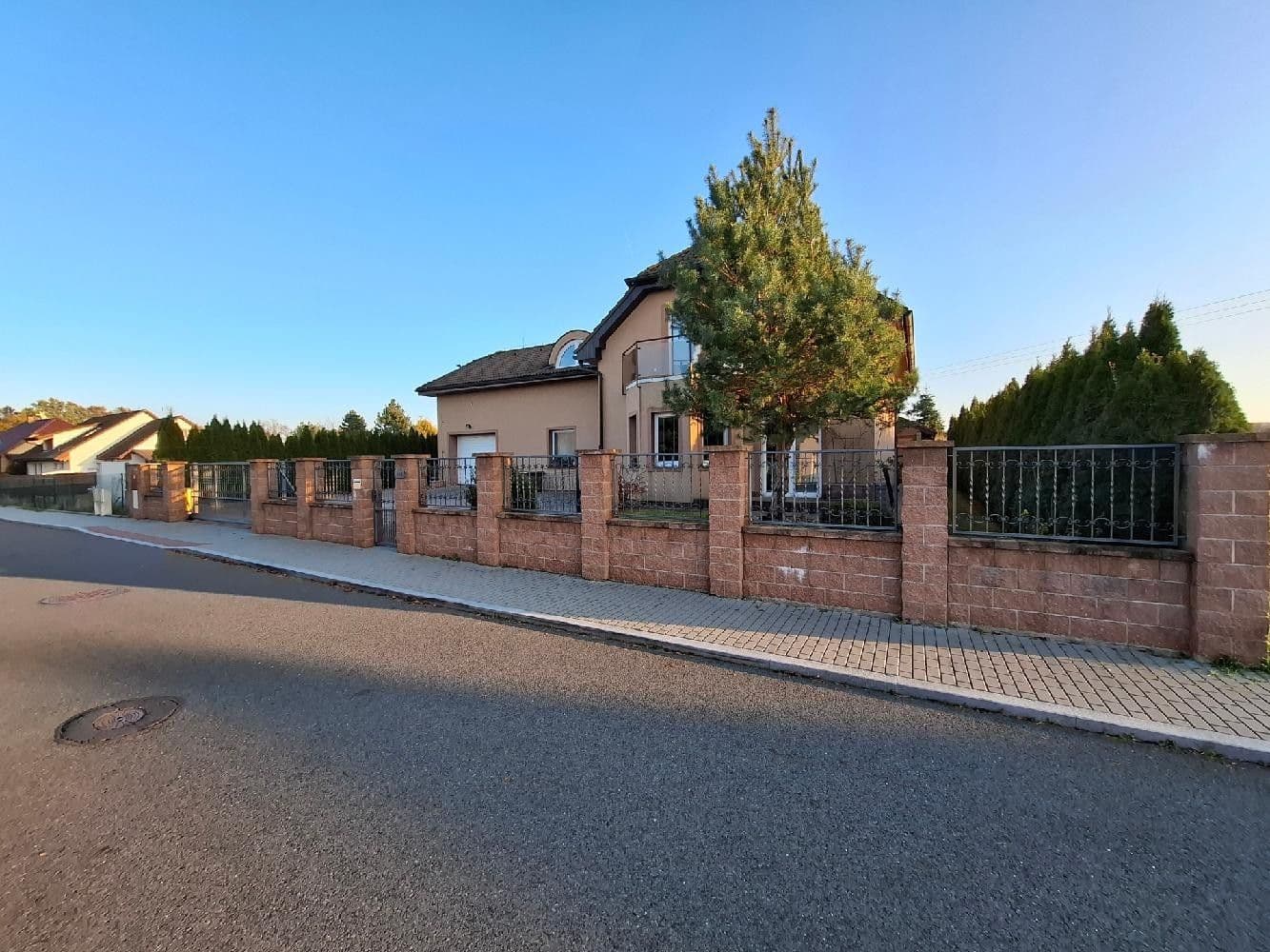 house for sale, 290 m², Modletice, Středočeský Region house for sale, 290 m², Modletice, Středočeský Region