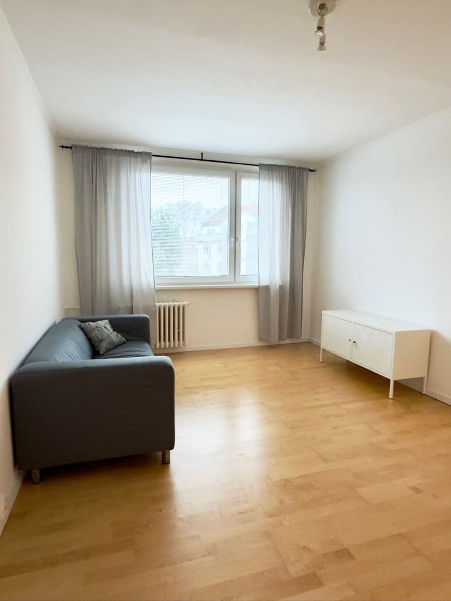 1 bedroom with open-plan kitchen flat to rent, 44 m², Sulova, Prague, Prague 1 bedroom with open-plan kitchen flat to rent, 44 m², Sulova, Prague, Prague
