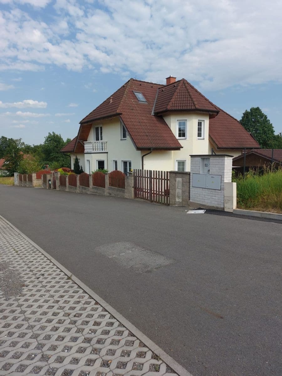 house for sale, 340 m², Popovičky, Středočeský Region house for sale, 340 m², Popovičky, Středočeský Region