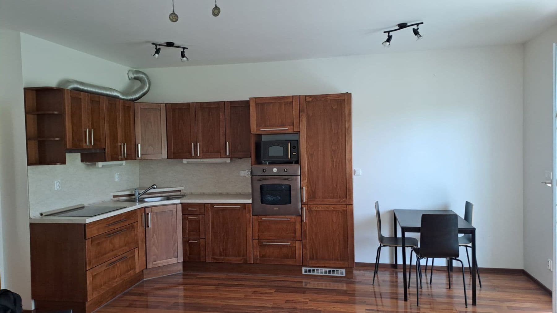 1 bedroom with open-plan kitchen flat to rent, 57 m², Blšanecká, Prague, Prague 1 bedroom with open-plan kitchen flat to rent, 57 m², Blšanecká, Prague, Prague