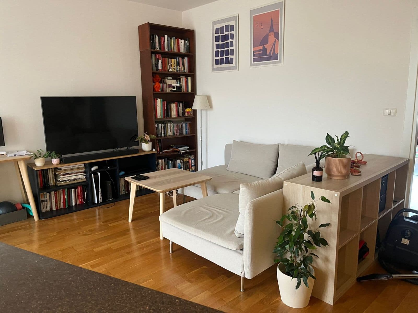 2 bedroom with open-plan kitchen flat to rent, 101 m², Máslova, Prague, Prague 2 bedroom with open-plan kitchen flat to rent, 101 m², Máslova, Prague, Prague