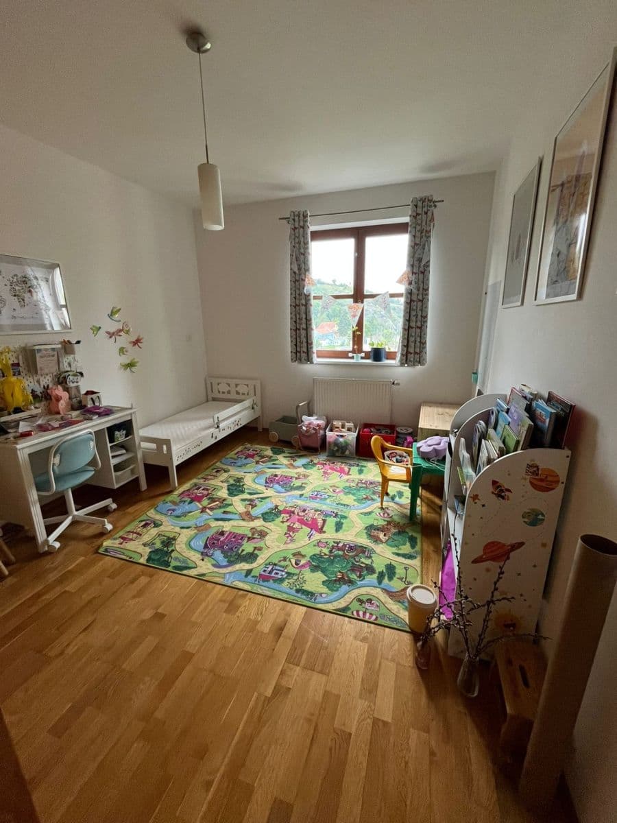 2 bedroom with open-plan kitchen flat to rent, 101 m², Máslova, Prague, Prague 2 bedroom with open-plan kitchen flat to rent, 101 m², Máslova, Prague, Prague