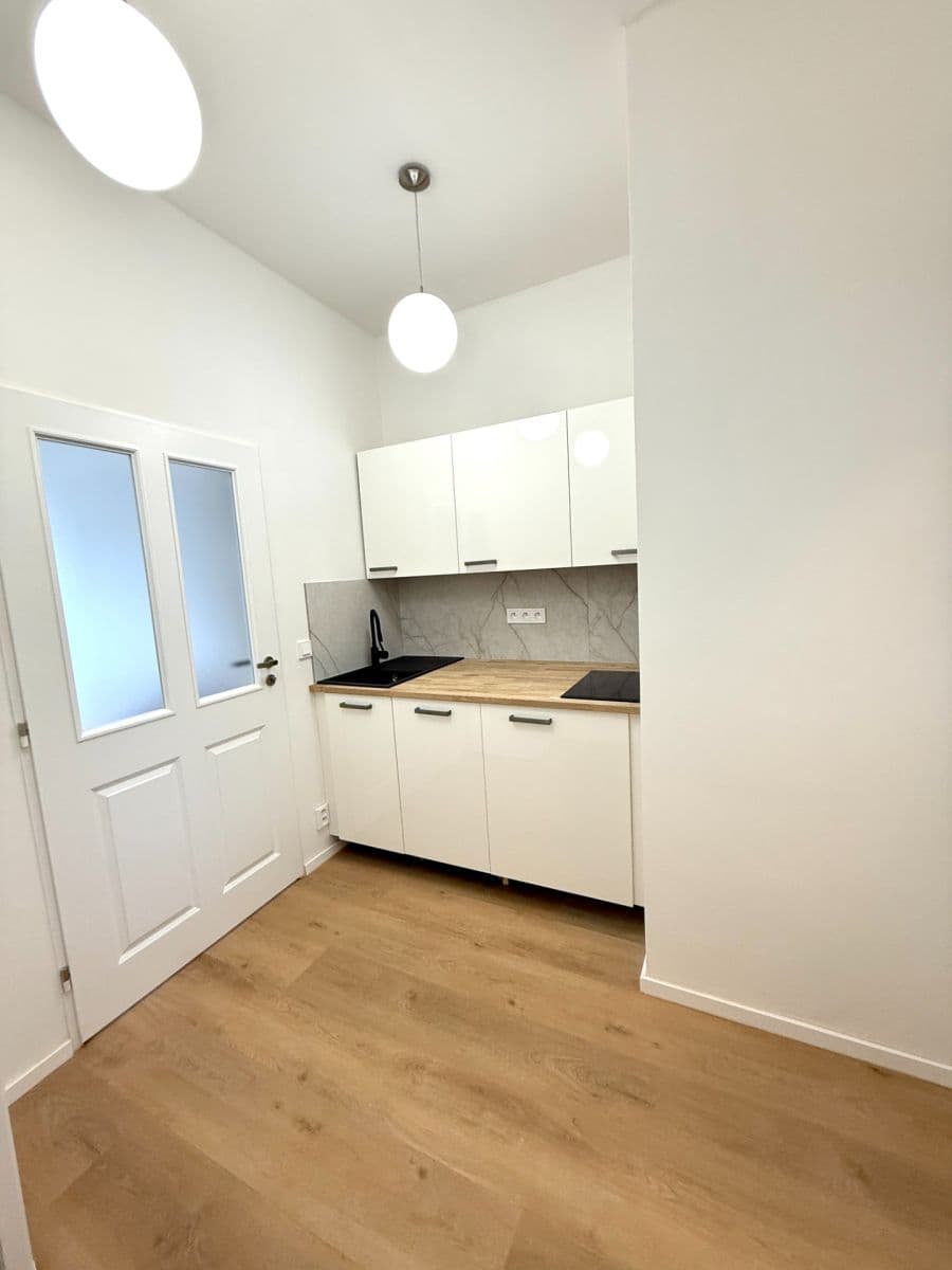 1 bedroom flat to rent, 30 m², U Kublova, Prague, Prague 1 bedroom flat to rent, 30 m², U Kublova, Prague, Prague