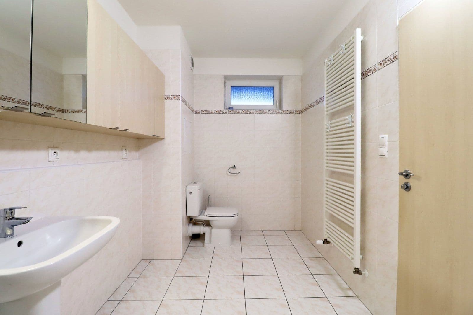 1 bedroom with open-plan kitchen flat to rent, 56 m², Marešova, Prague, Prague 1 bedroom with open-plan kitchen flat to rent, 56 m², Marešova, Prague, Prague