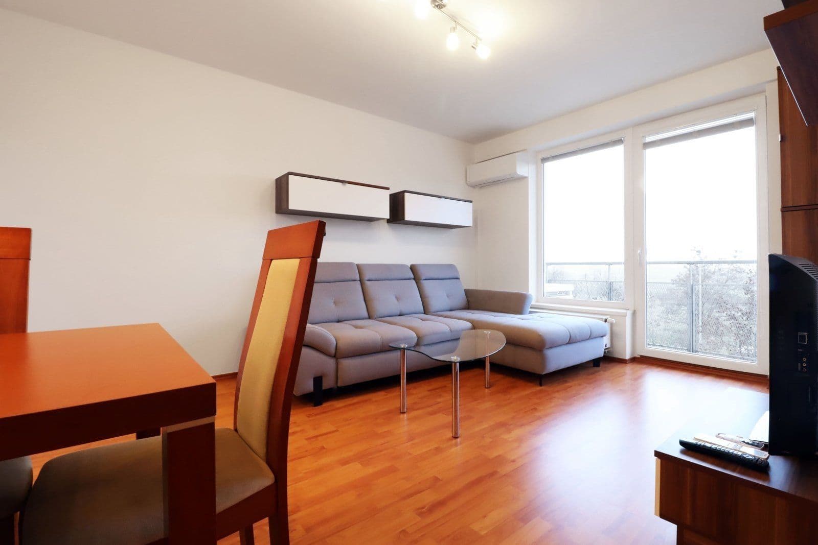 1 bedroom with open-plan kitchen flat to rent, 56 m², Marešova, Prague, Prague 1 bedroom with open-plan kitchen flat to rent, 56 m², Marešova, Prague, Prague