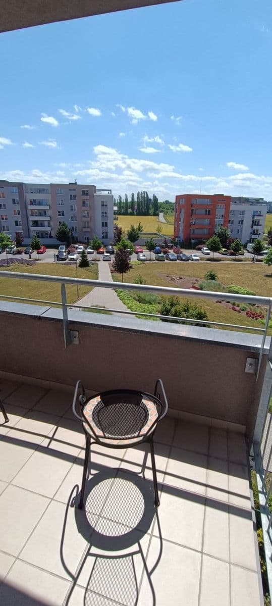 Studio flat to rent, 37 m², Hlučkova, Prague, Prague Studio flat to rent, 37 m², Hlučkova, Prague, Prague