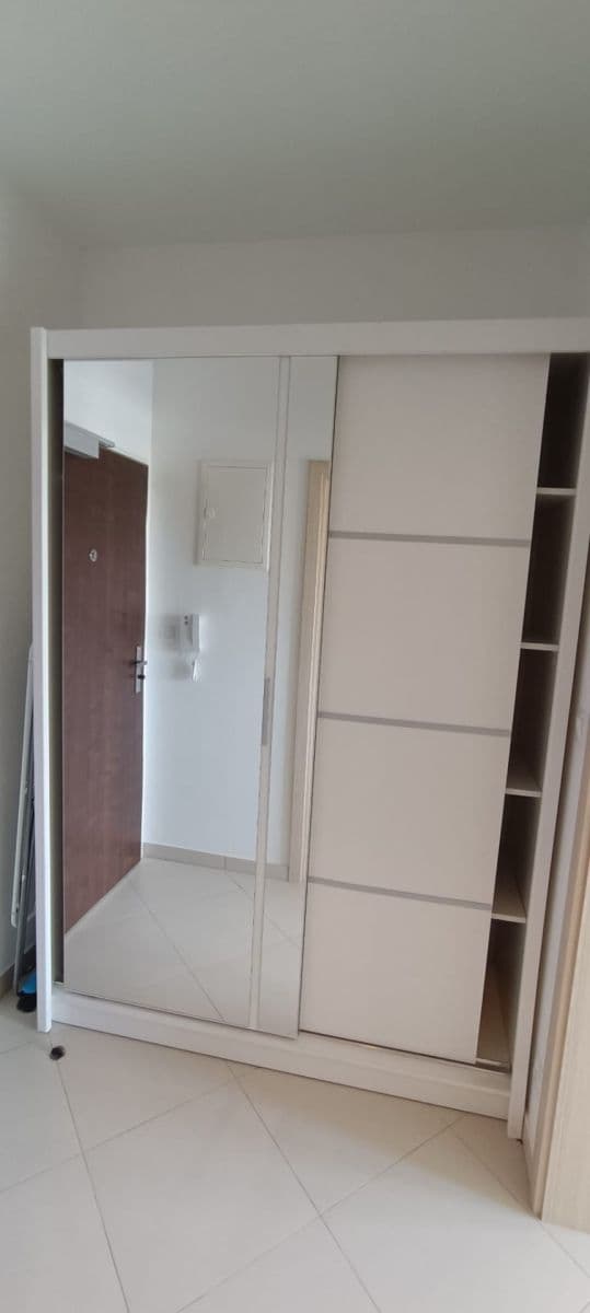 Studio flat to rent, 37 m², Hlučkova, Prague, Prague Studio flat to rent, 37 m², Hlučkova, Prague, Prague