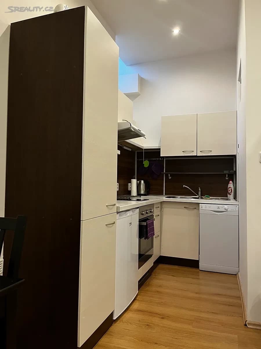 Studio flat to rent, 32 m², Sladová, Brno, Jihomoravský Region Studio flat to rent, 32 m², Sladová, Brno, Jihomoravský Region