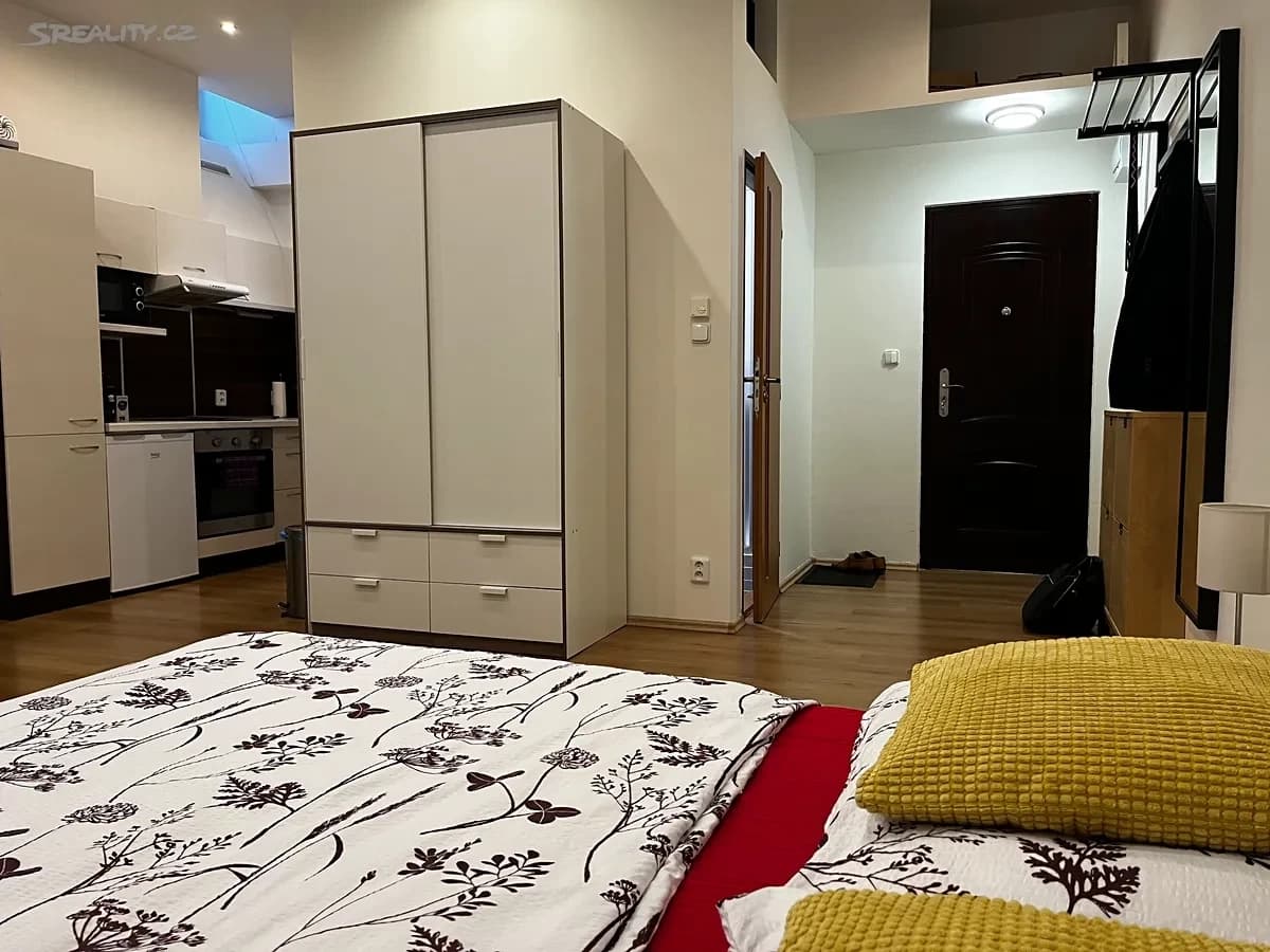 Studio flat to rent, 32 m², Sladová, Brno, Jihomoravský Region Studio flat to rent, 32 m², Sladová, Brno, Jihomoravský Region
