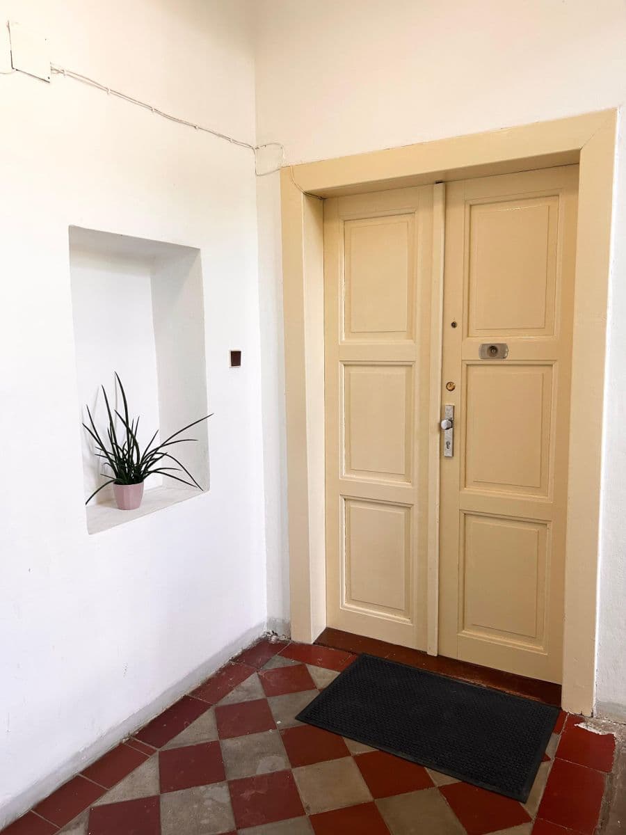 3 bedroom flat to rent, 85 m², Nad Rokoskou, Prague, Prague 3 bedroom flat to rent, 85 m², Nad Rokoskou, Prague, Prague